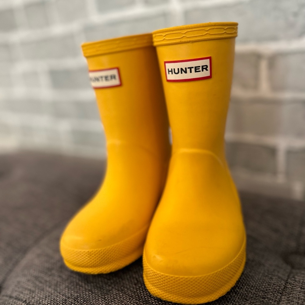 Hunter Kids First Classic Rain Boot (Yellow) Boys 8 / Girls 7